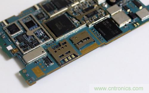 拆解4G新機(jī)索尼M35t：用料十足，易于維修