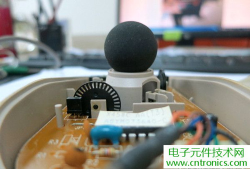 殿堂級(jí)機(jī)械鼠標(biāo)拆解：嘆精致做工！