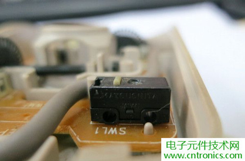 殿堂級(jí)機(jī)械鼠標(biāo)拆解：嘆精致做工！