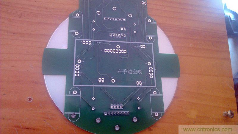 牛人力作！PCB版藍牙智能小車DIY
