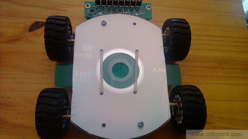 牛人力作！PCB版藍牙智能小車DIY
