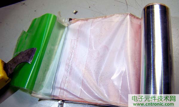 筆記本電池拆解，探秘電池內(nèi)部結(jié)構(gòu)