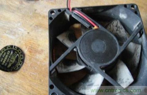 創(chuàng)意DIY！迷你風(fēng)力發(fā)電機(jī)！