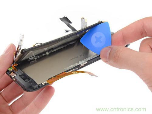 牛人強(qiáng)拆！新HTC One(M8)真機(jī)精密做工難修理