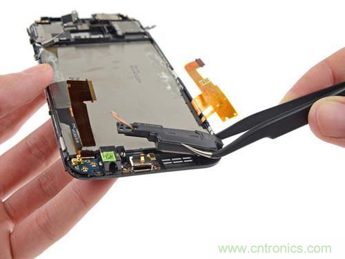 牛人強(qiáng)拆！新HTC One(M8)真機(jī)精密做工難修理