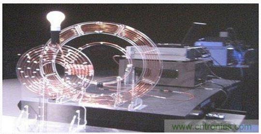 預(yù)言：無(wú)線電力傳輸或?qū)⒏淖兾磥?lái)世界？