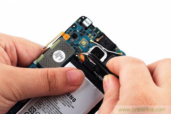 拆解狂魔荼毒新機三星金屬Galaxy A5，看槽點在何方？