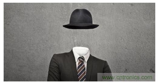 式隱形斗篷利用主動式組件與被動式超穎材料，可望進一步縮減斗篷尺寸，使其更適合個人使用