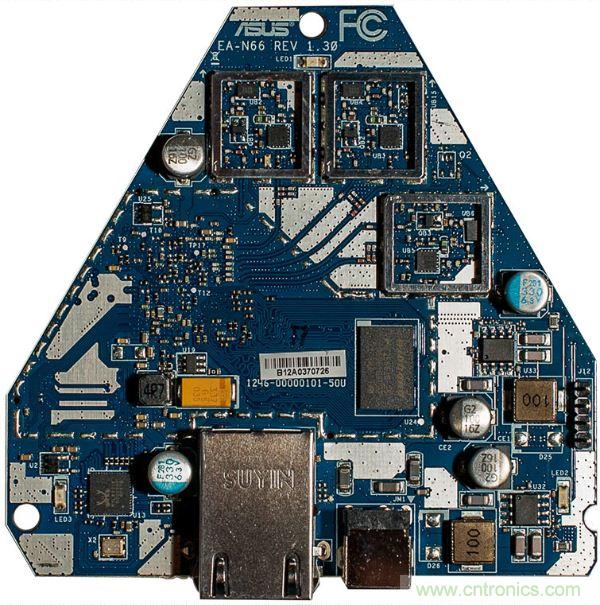 圖2：PCB為藍色的v1.3版本。