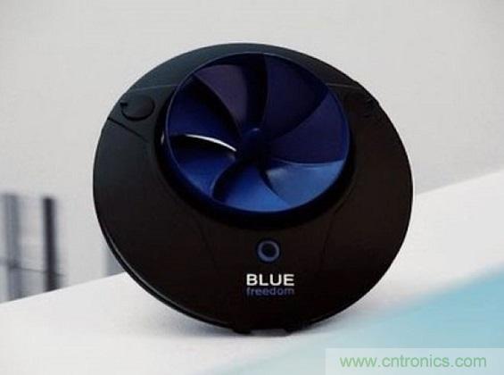 圖4：Blue Freedom是一種“微型水力發(fā)電廠”，能用利用流動(dòng)的水來(lái)為便攜設(shè)備充電。