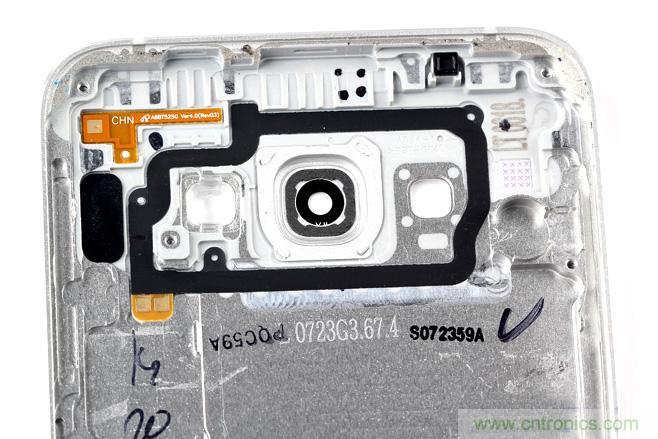 三星Galaxy A8拆解，中端、旗艦傻傻分不清楚