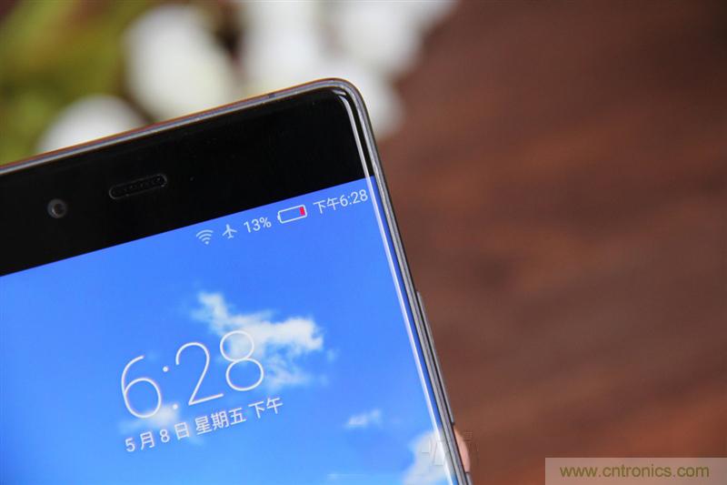 無邊框的 nubia Z9 ，一款既有驚喜，又有驚艷的智能手機(jī)