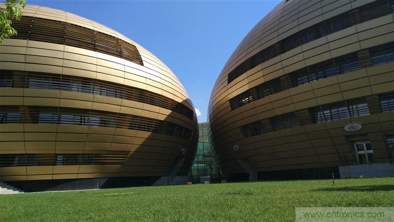 無邊框的 nubia Z9 ，一款既有驚喜，又有驚艷的智能手機(jī)