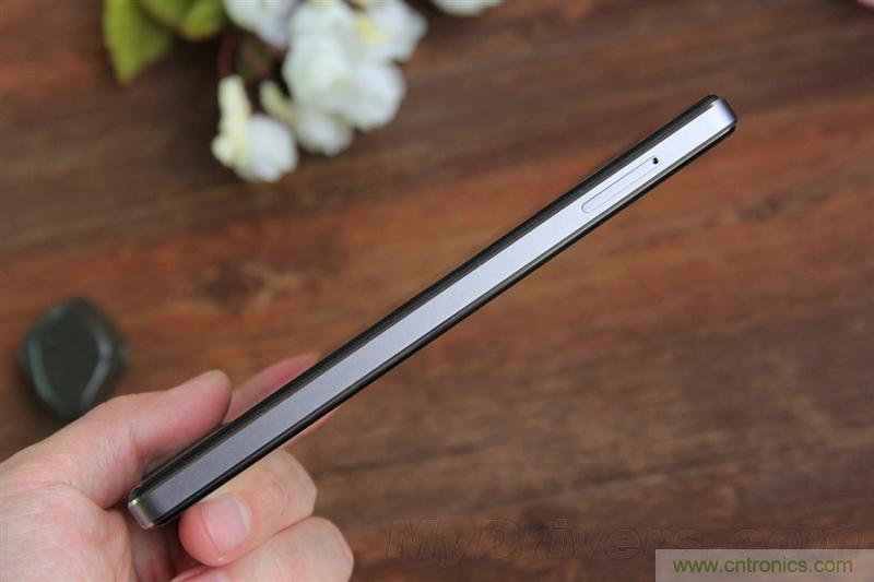 無邊框的 nubia Z9 ，一款既有驚喜，又有驚艷的智能手機(jī)