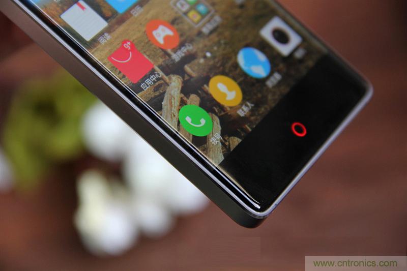 無邊框的 nubia Z9 ，一款既有驚喜，又有驚艷的智能手機(jī)