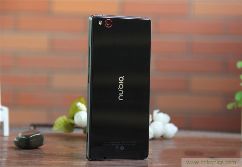 無邊框的 nubia Z9 ，一款既有驚喜，又有驚艷的智能手機(jī)