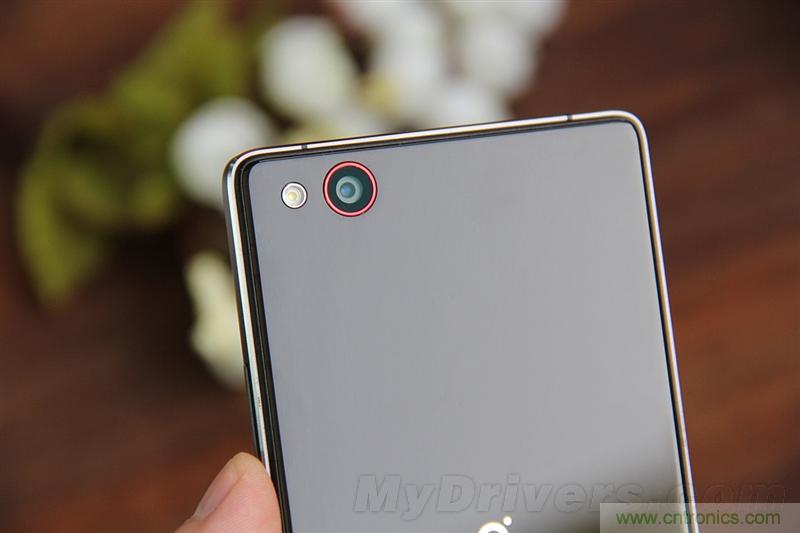 無邊框的 nubia Z9 ，一款既有驚喜，又有驚艷的智能手機(jī)