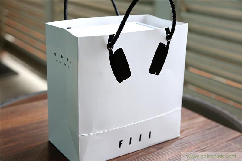 頭條哥的夢想之作！FIIL耳機能讓汪峰上頭條否？