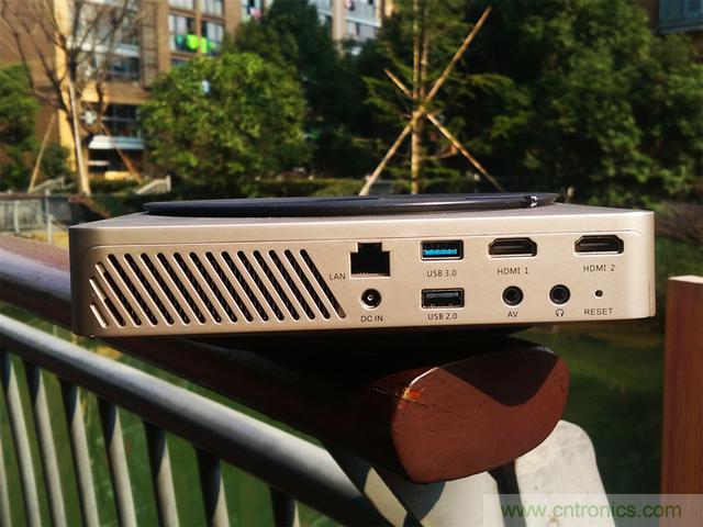 無屏電視時代已然來臨，客廳你做好準備了嗎？