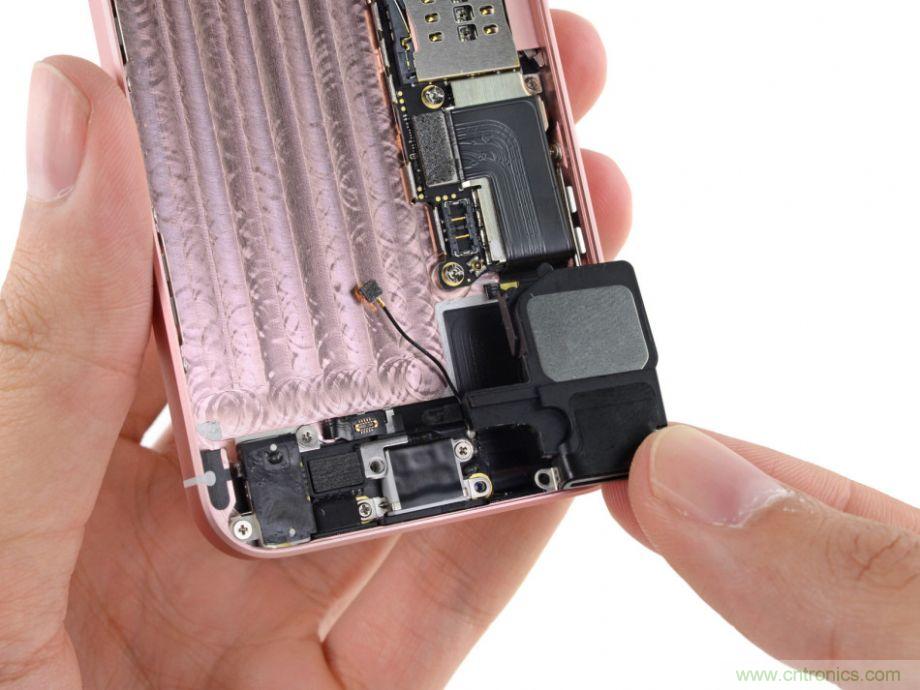 有什么地方?jīng)]有變？iPhone SE真機(jī)拆解