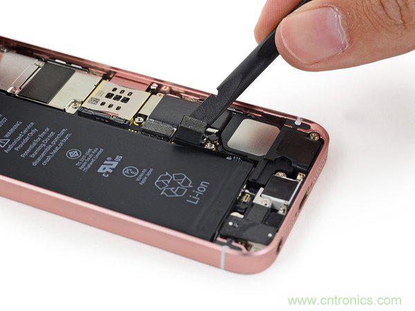 有什么地方?jīng)]有變？iPhone SE真機(jī)拆解