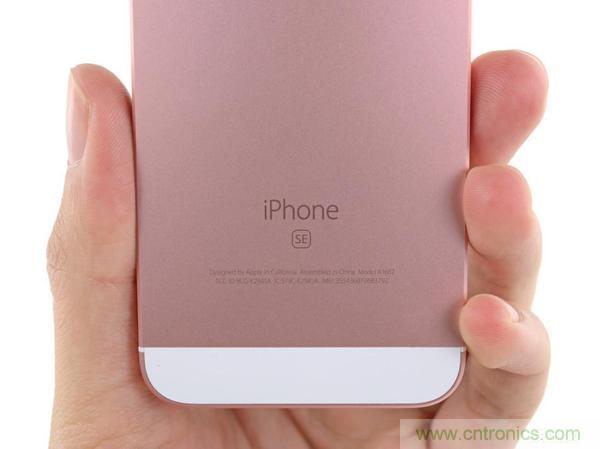 有什么地方?jīng)]有變？iPhone SE真機(jī)拆解