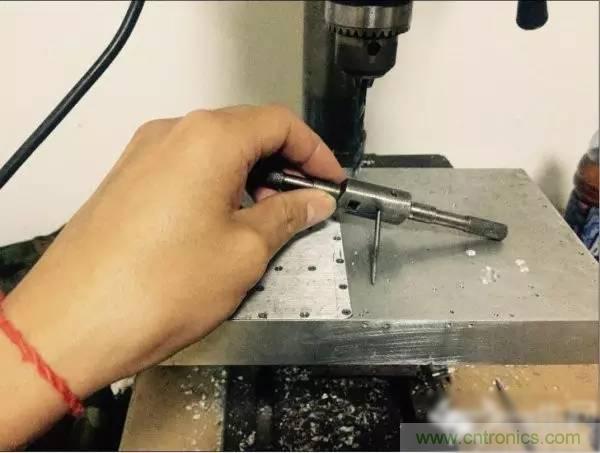 想看大牛是如何DIY射頻功放的嗎？