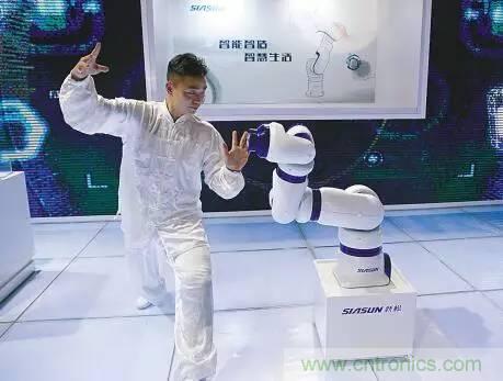 協(xié)作機器人伺服、傳感器核心器件大揭秘
