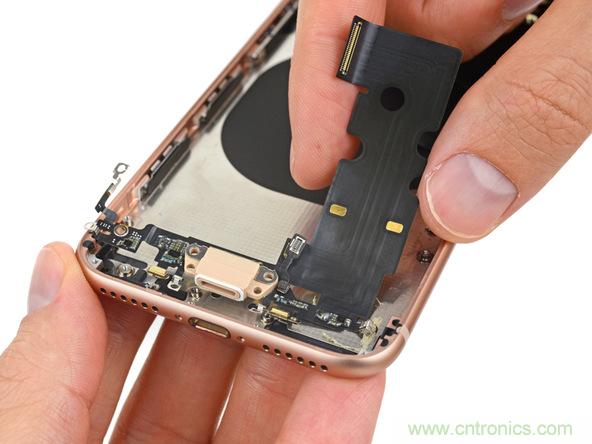iPhone 8首拆：無(wú)線充電版本的iPhone 7？