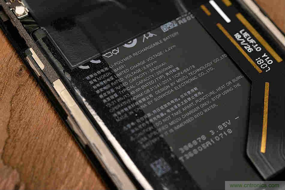 拆解魅族15 Plus：玩轉了新概念，但其工藝究竟如何？