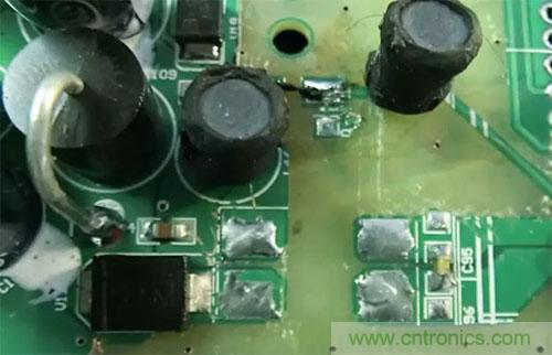 如何通過PCB布局設計來解決EMC問題？